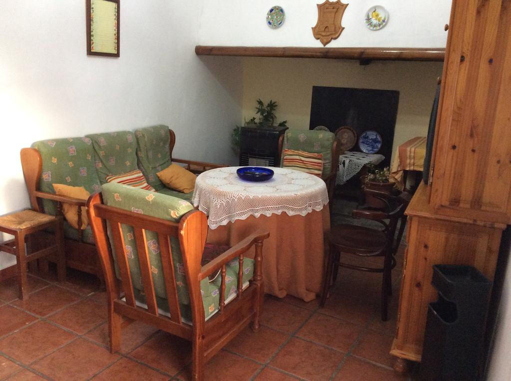 Alojamiento Rural Castillo De Hornachos Hotell Exteriör bild